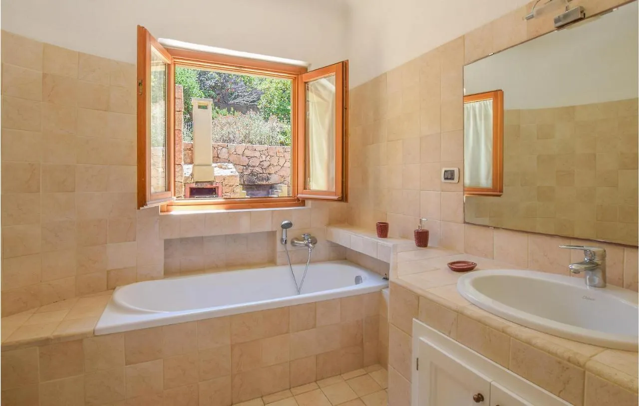 別荘 Lovely Home In Trinita Dagultu Vignol With Wifi コスタ・パラディーゾ イタリア