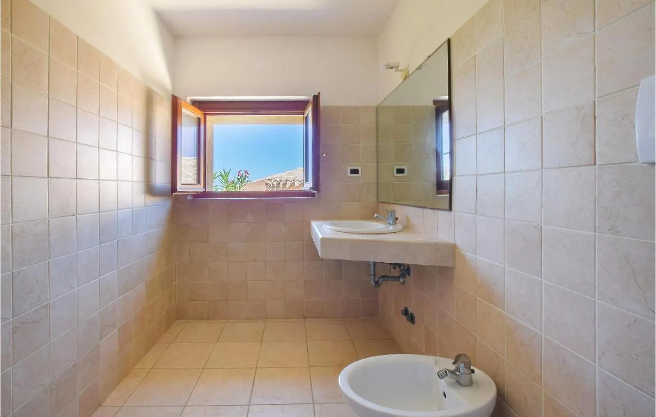 Lovely Home In Trinita Dagultu Vignol With Wifi コスタ・パラディーゾ 別荘